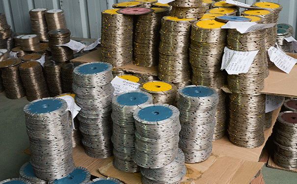 邊緣燒結金剛石鋸片該如何選擇刀頭部分？