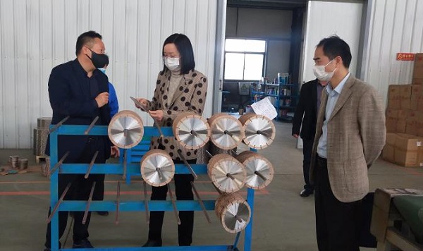 鄂州市市委常委、統(tǒng)戰(zhàn)部部長鄒霞 蒞臨湖北昌利公司調研