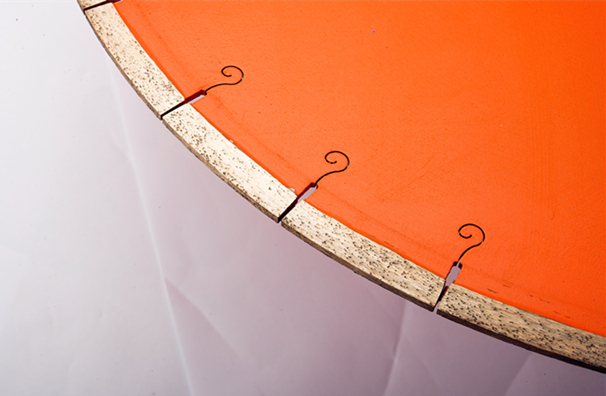 金剛石鋸片加工的大理石地板有哪些缺點(diǎn)呢？